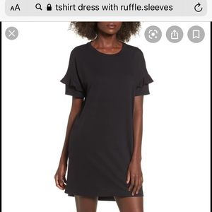 Small black t-shirt dress from Lumiere.
